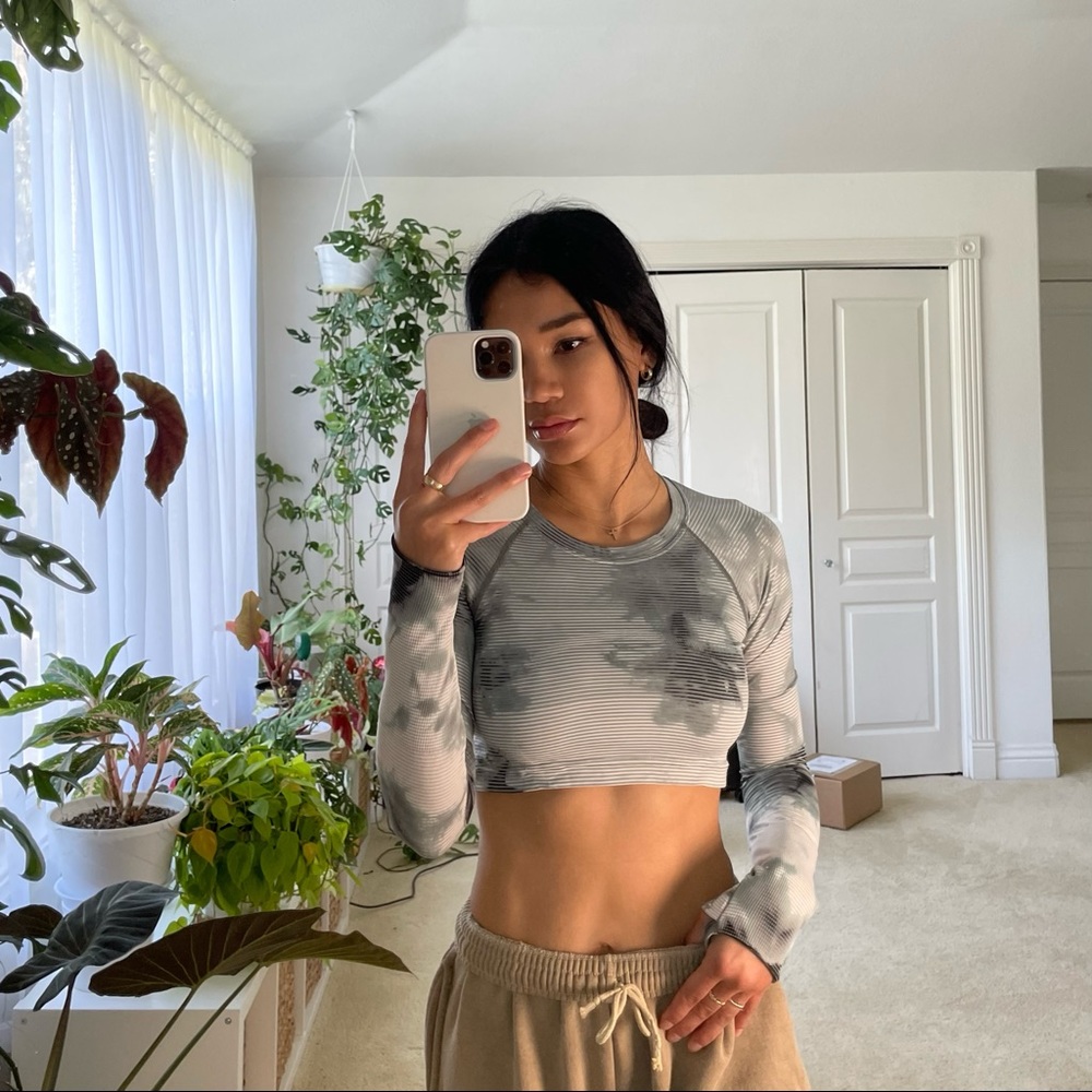 lululemon crop swiftly